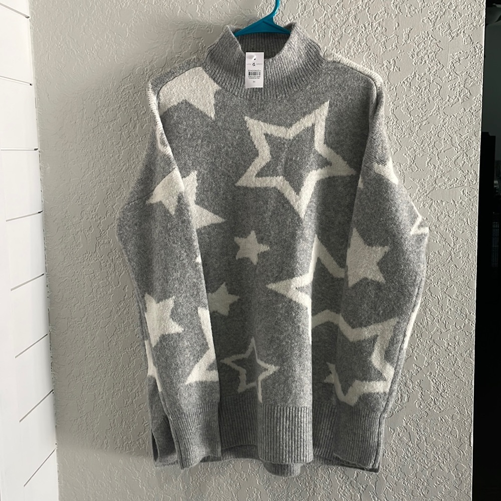 NWT Lou and Grey long sleeve star sweater. Loft.